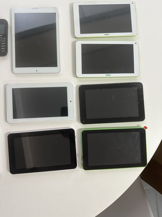Lote 21 equipamentos telemoveis e tablets