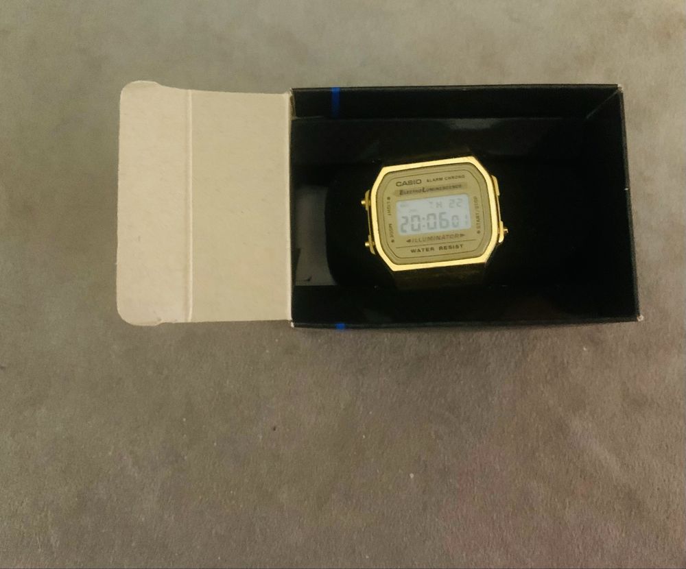 Relogio casio novo