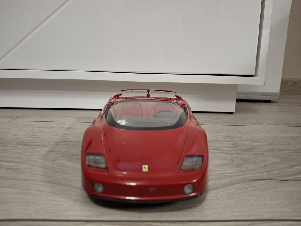 Auto Samochód Kolekcjonerski Ferrari Mythos Revell 1:18
