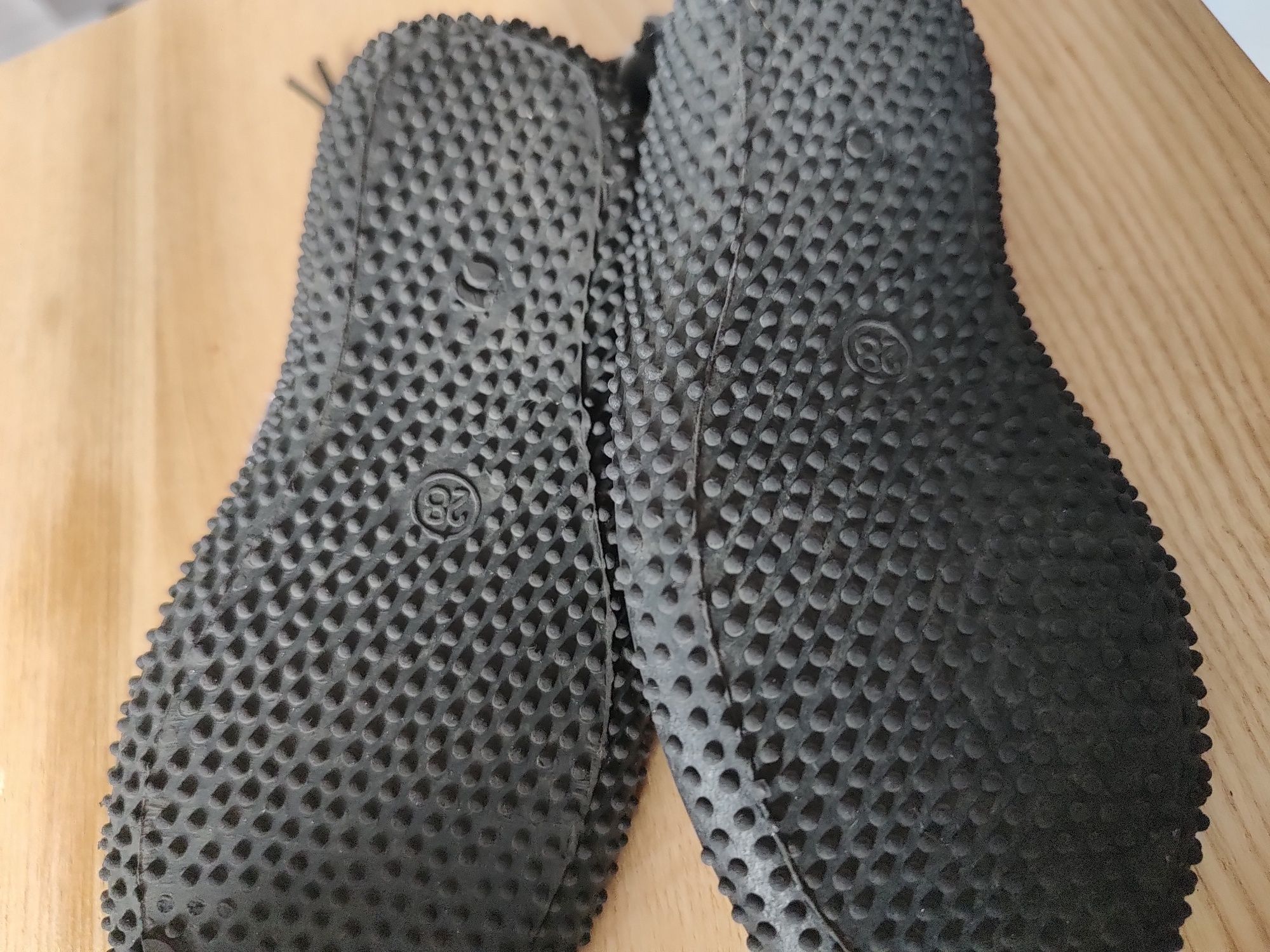 Buty do wody rozmiar 28