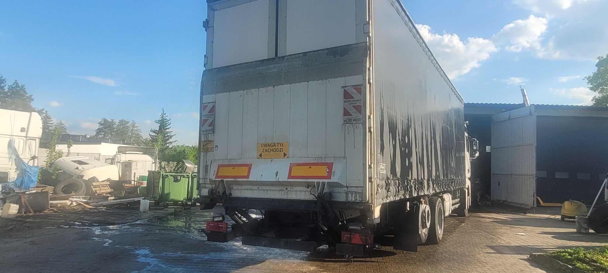 samochód ciężarowy