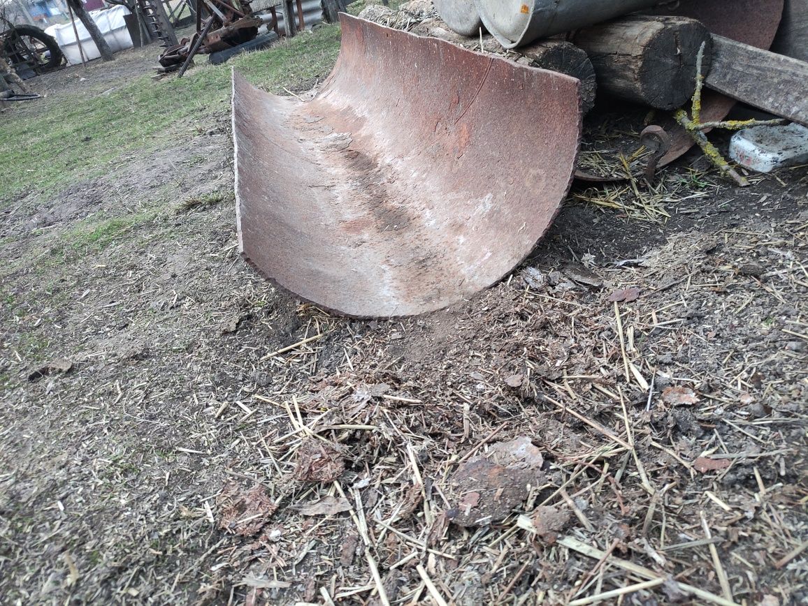 Продам металевий жолоб.