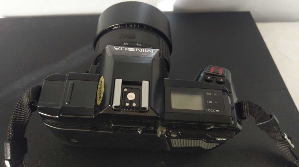 MINOLTA 5000 AF с объективом Sigma и сумкой