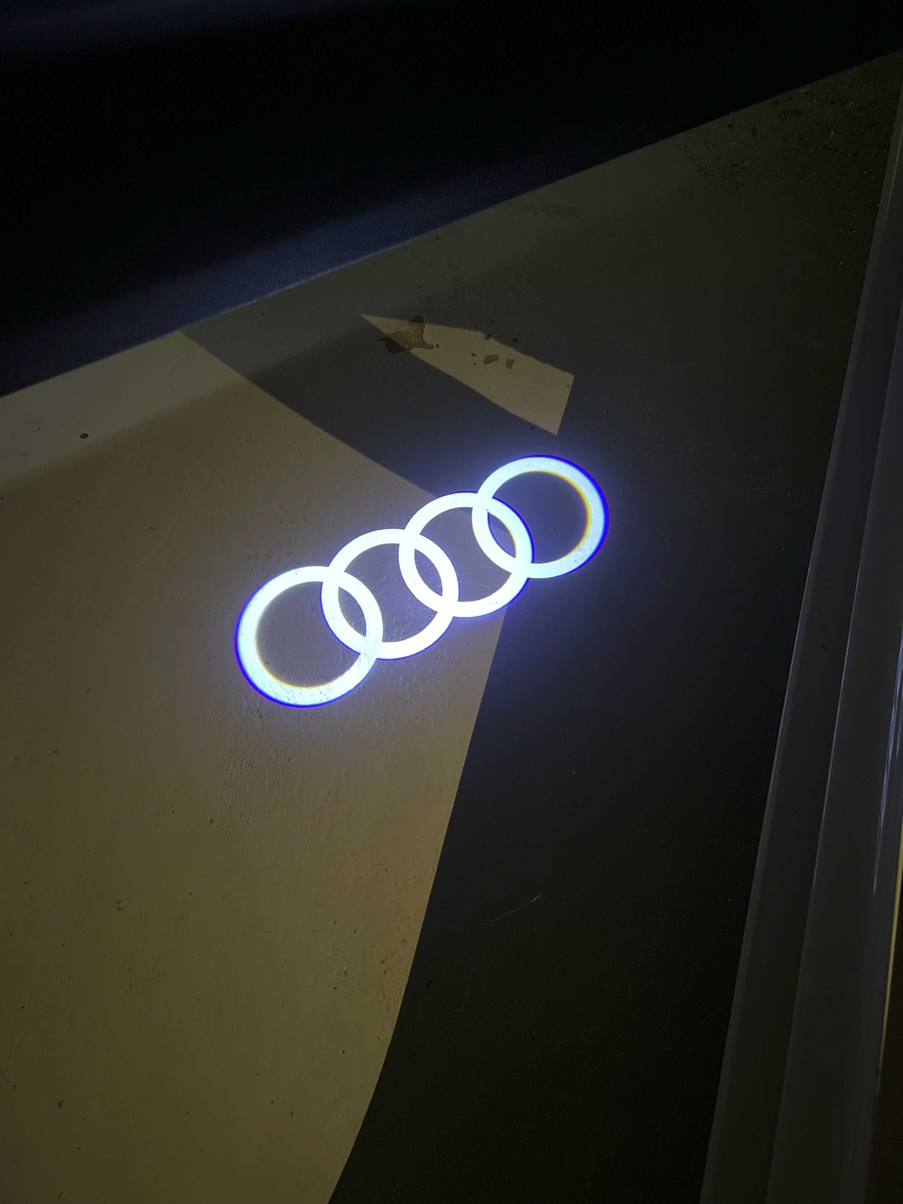 Проекция логотипа в двери Audi (Audi, Без кольца, S line, Audi Sport)