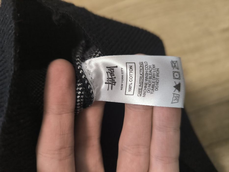 Теплий світер stussy