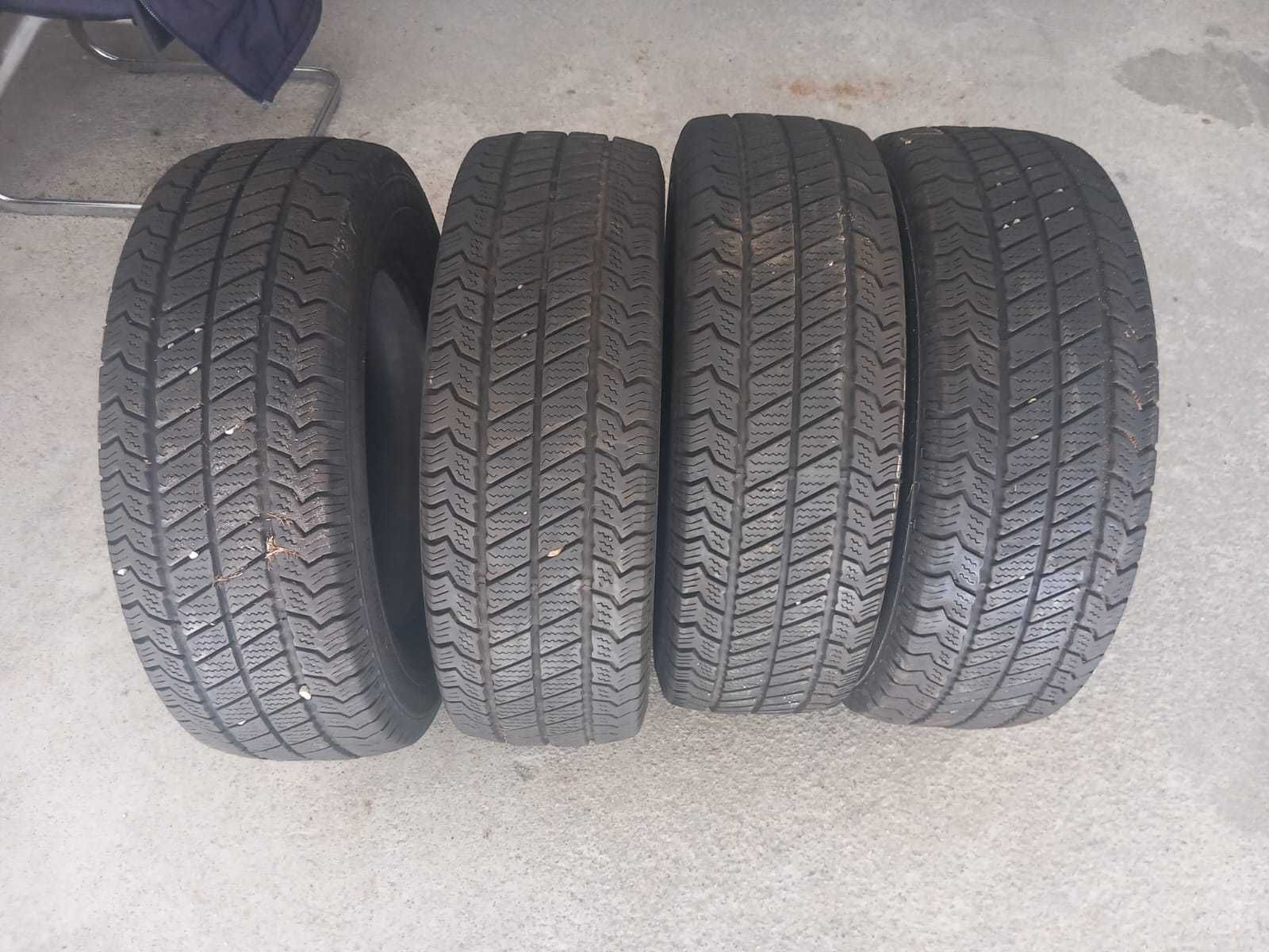 4 pneus 215/65R16 C Barum seminovos