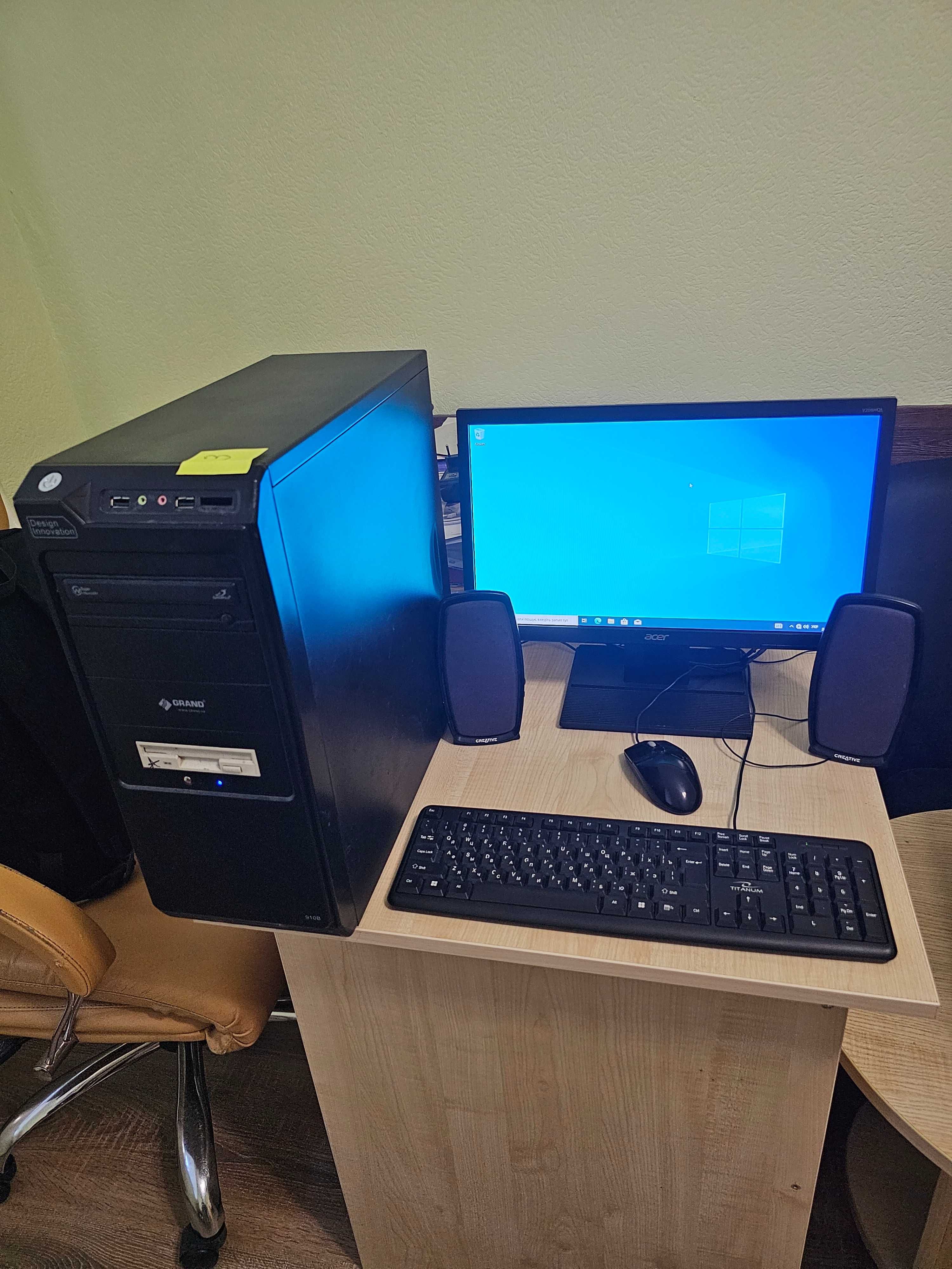 Комп'ютер Core2 Quad Q8400/4Gb/SSD120Gb/19"Acer