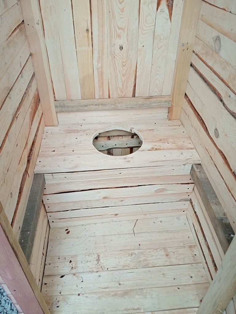 Wychodek drewniany,WC przenosne.