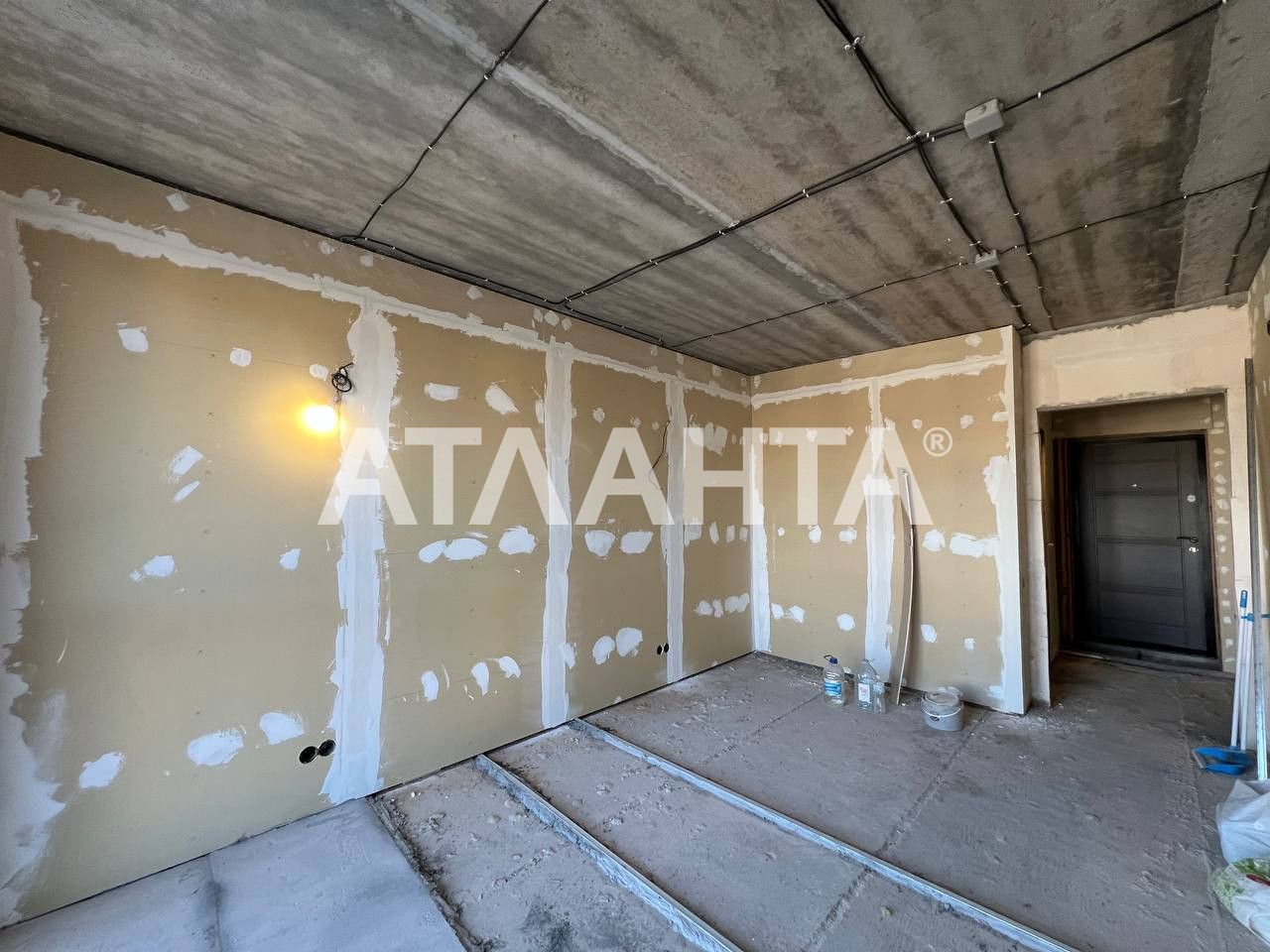 1-кімнатна квартира. Хотів.