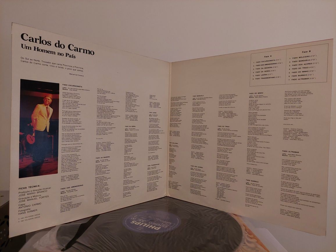 Vinil LP Duplo Carlos do Carmo, Um Homem no País