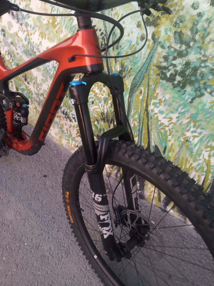Bicicleta enduro trail Giant Reign nova