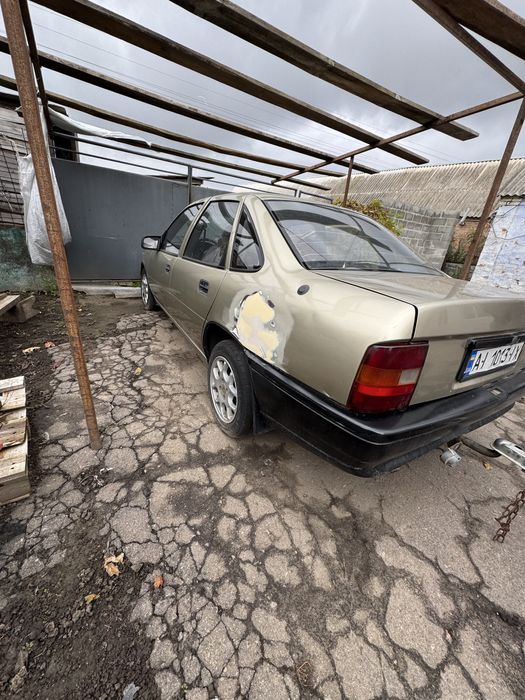 Opel vectra  A 1992 року