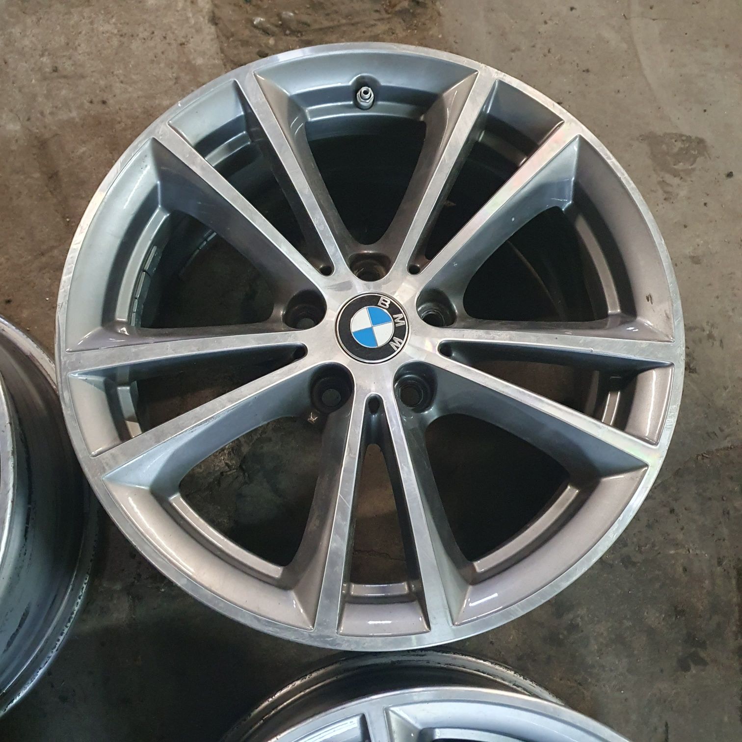 Felgi aluminiowe BMW 17'  5x112 et27