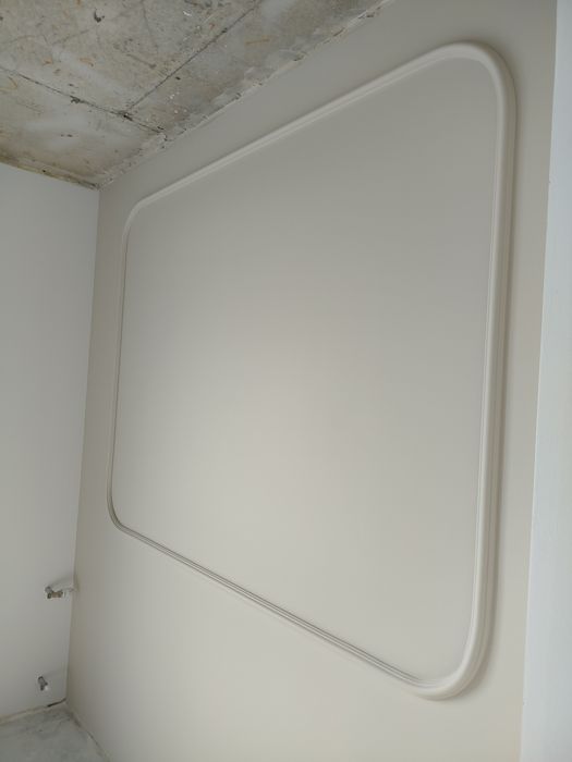 Шпаклевка стен,потолков.Монтаж потолочного плинтуса( багета),молдинга.