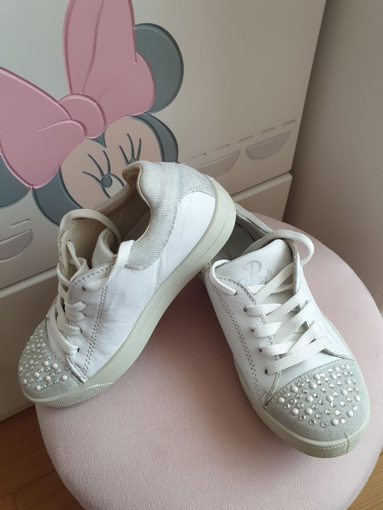 Białe wiązane buty Primigi roz.30