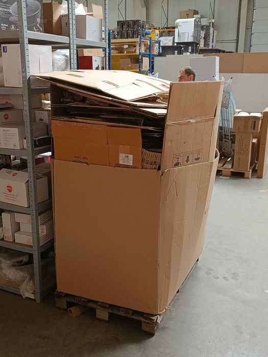 Makulatura / kartony rozłożone / papier - stały odbiór makulatury