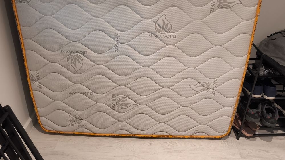 Colchão de casal tamanho 190X140