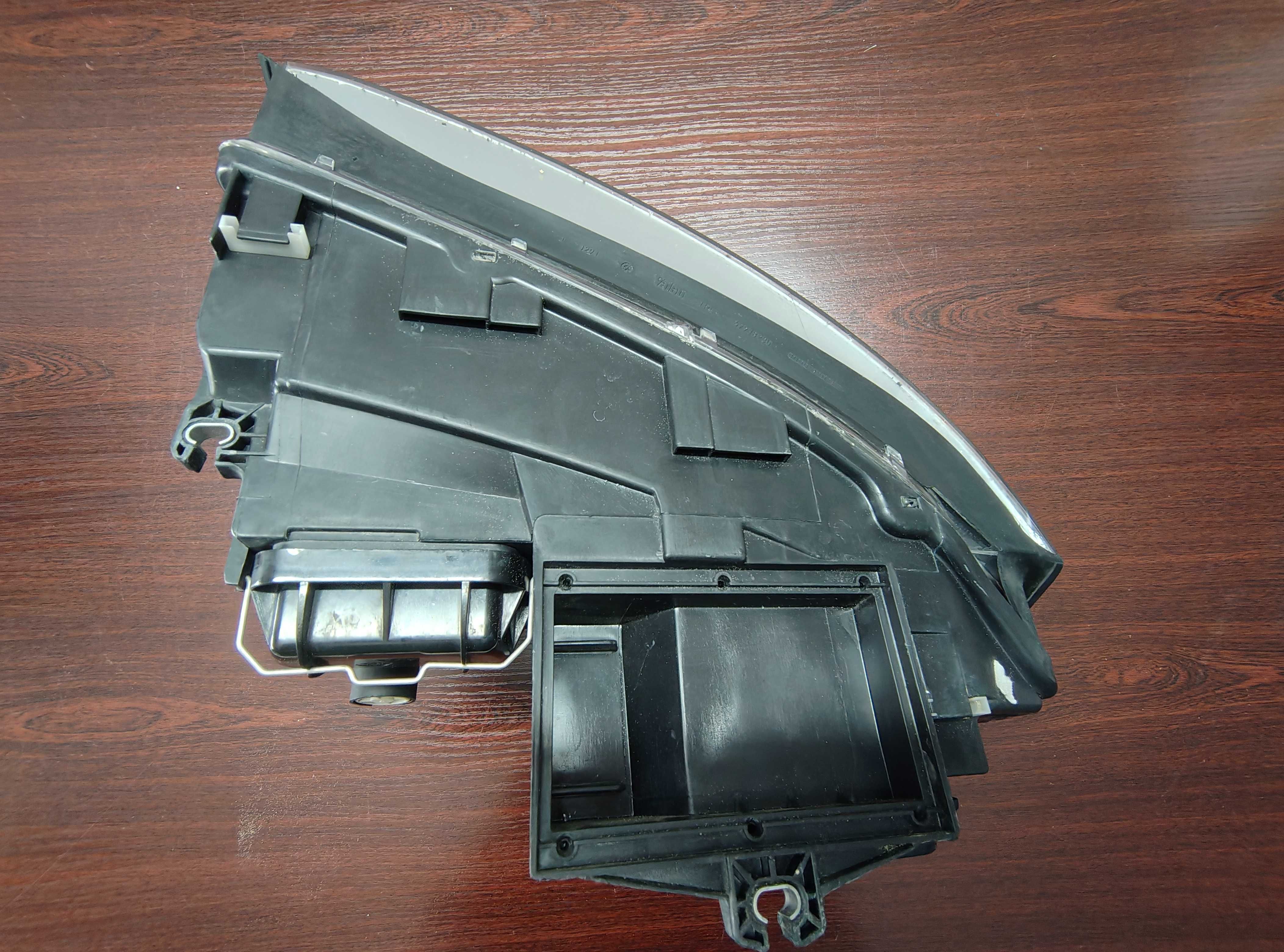 AUDI A4 B6 lampy przód przednie prawa lewa komplet