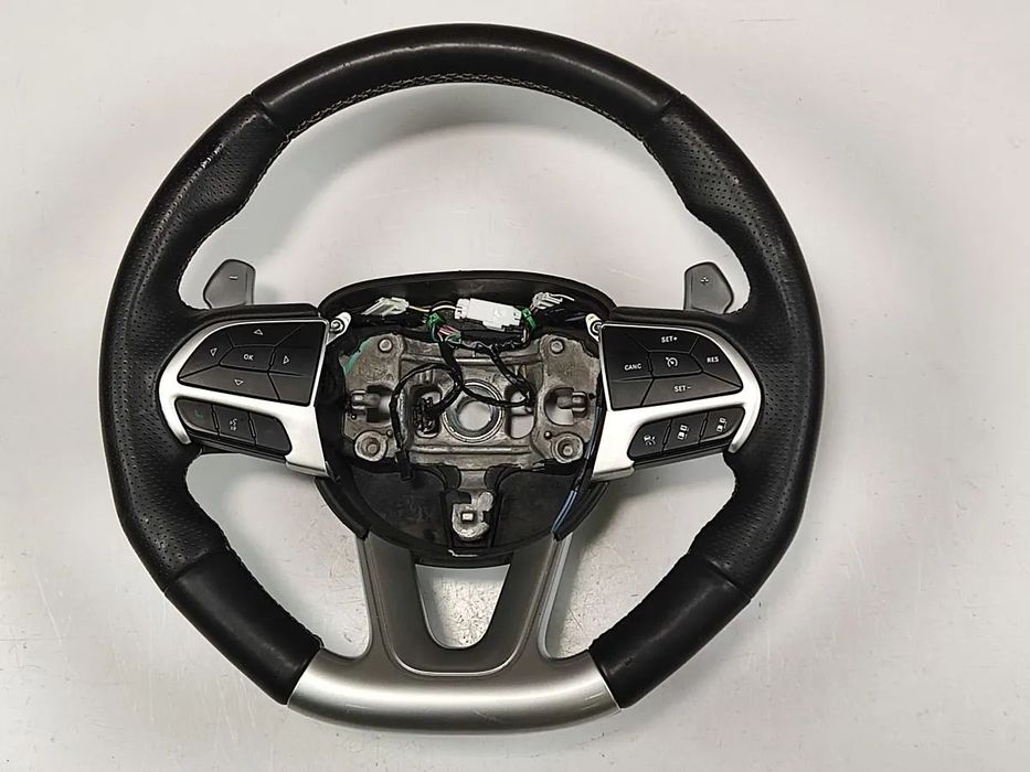 JEEP GRAND CHEROKEE WK2 SRT 16-21r Kierownica Skórzana