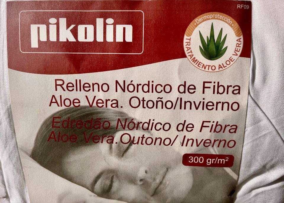 Edredão Pikolin branco de casal