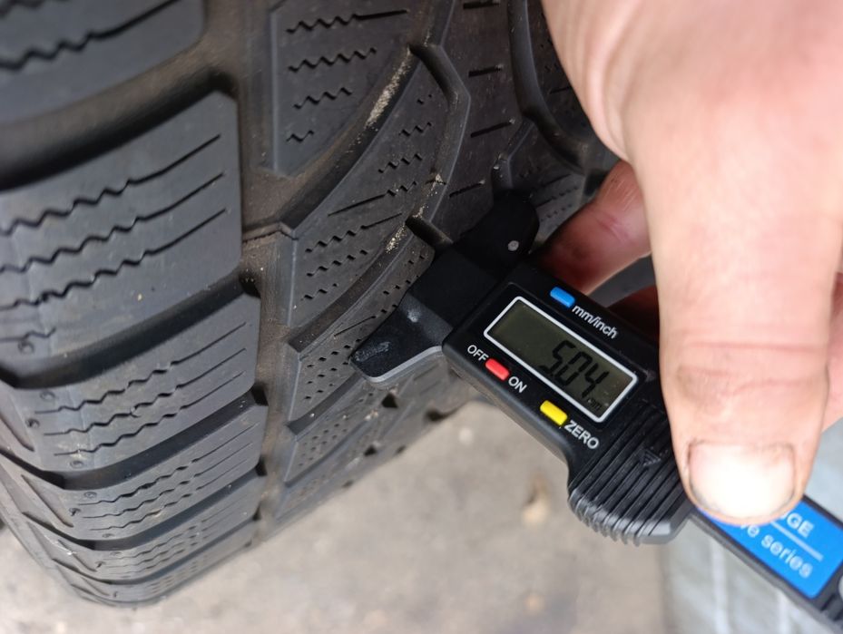 Opony zimowe Bridgestone komplet z Niemiec 2022r