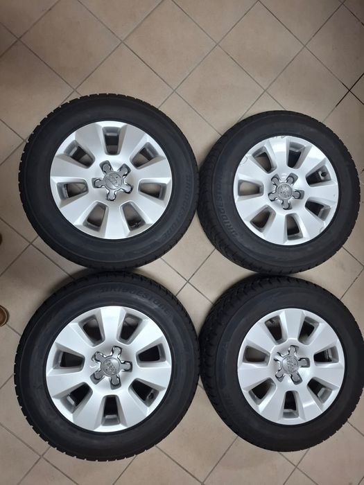 Opony zimowe BRIDGESTONE 225/60 R 16 BLIZZAK LM-32  (JAK NOWE]