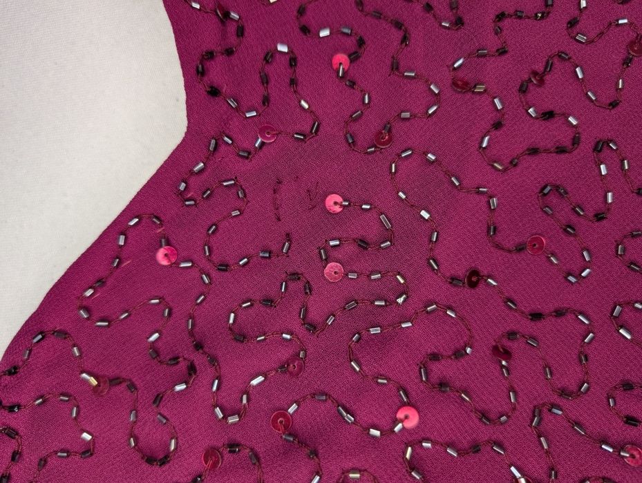 Długa sukienka o kroju syreny