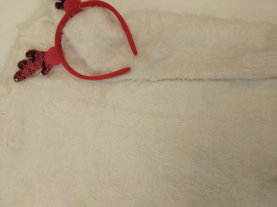 Sweter biały kudłaty Boże Narodzenie święta renifer 146