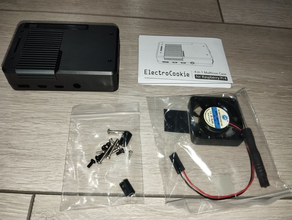 Wielofunkcyjna obudowa do Raspberry Pi 4