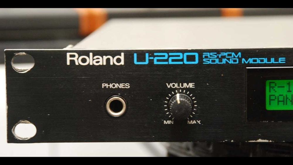 Roland U-220 звуковий модуль кінця 80-х