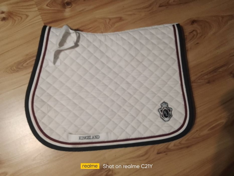 Biały czaprak kingsland stan bardzo dobry