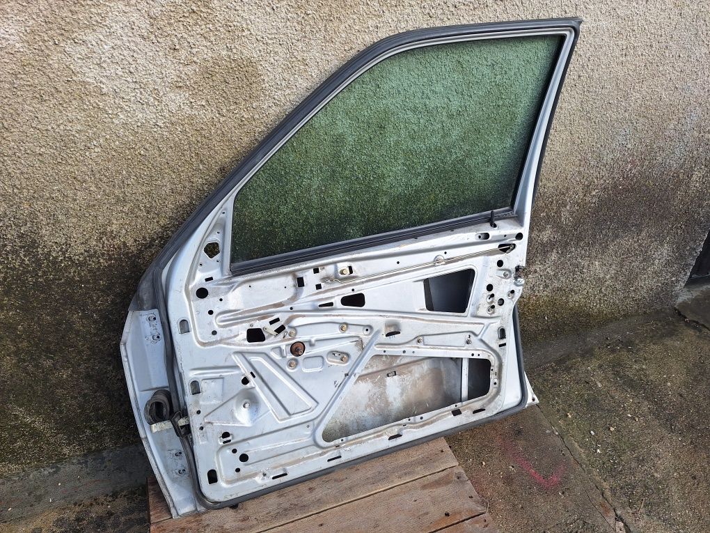 Porta mercedes 190