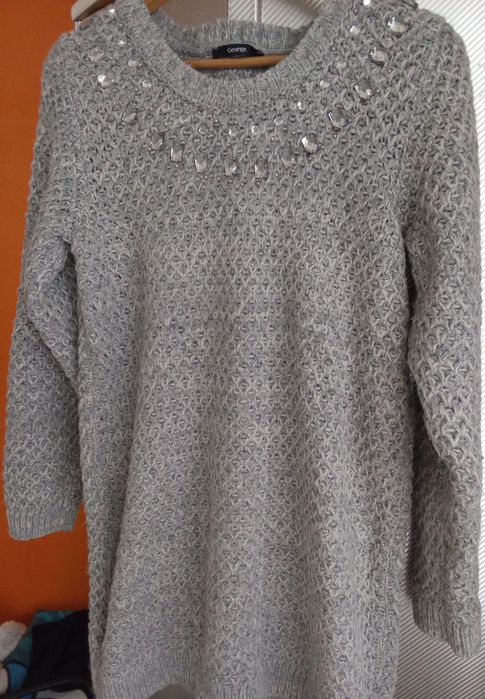 Sweter z cekinami.XXl