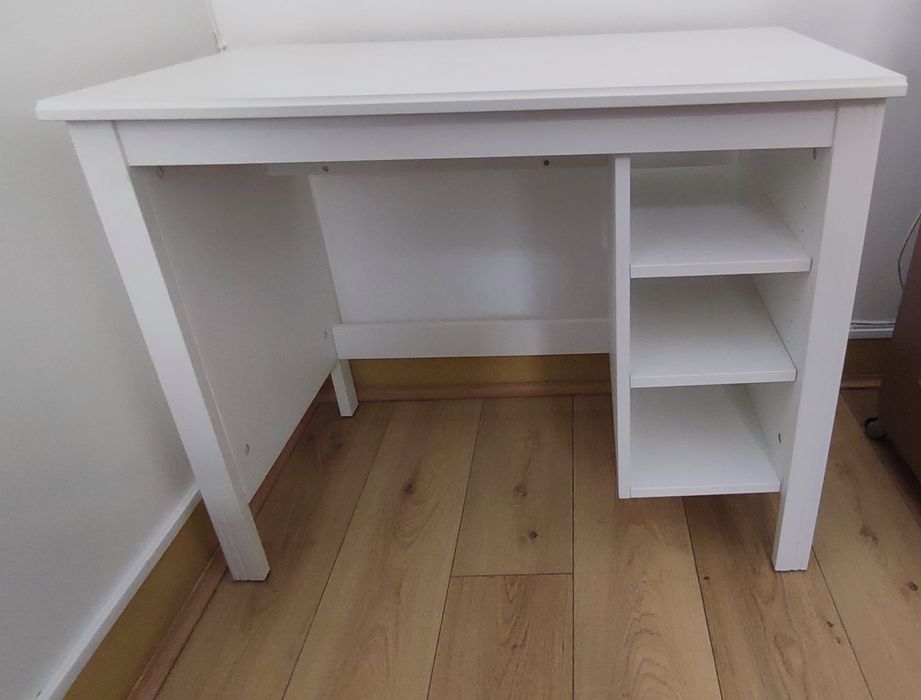 Mesa secretária Ikea