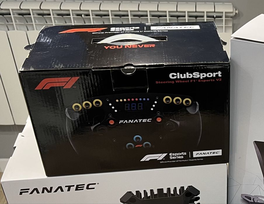 Fanatec ClubSport Steering Wheel F1® Esports V2 - kierownica sim NOWA