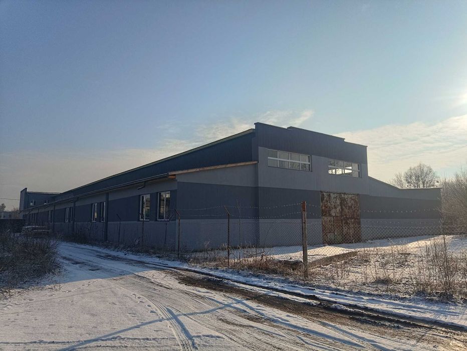 ПРОДАЖ великого 2282 кв.м ВИРОБНИЧОГО ПРИМІЩЕННЯ у Берегові, новий дах