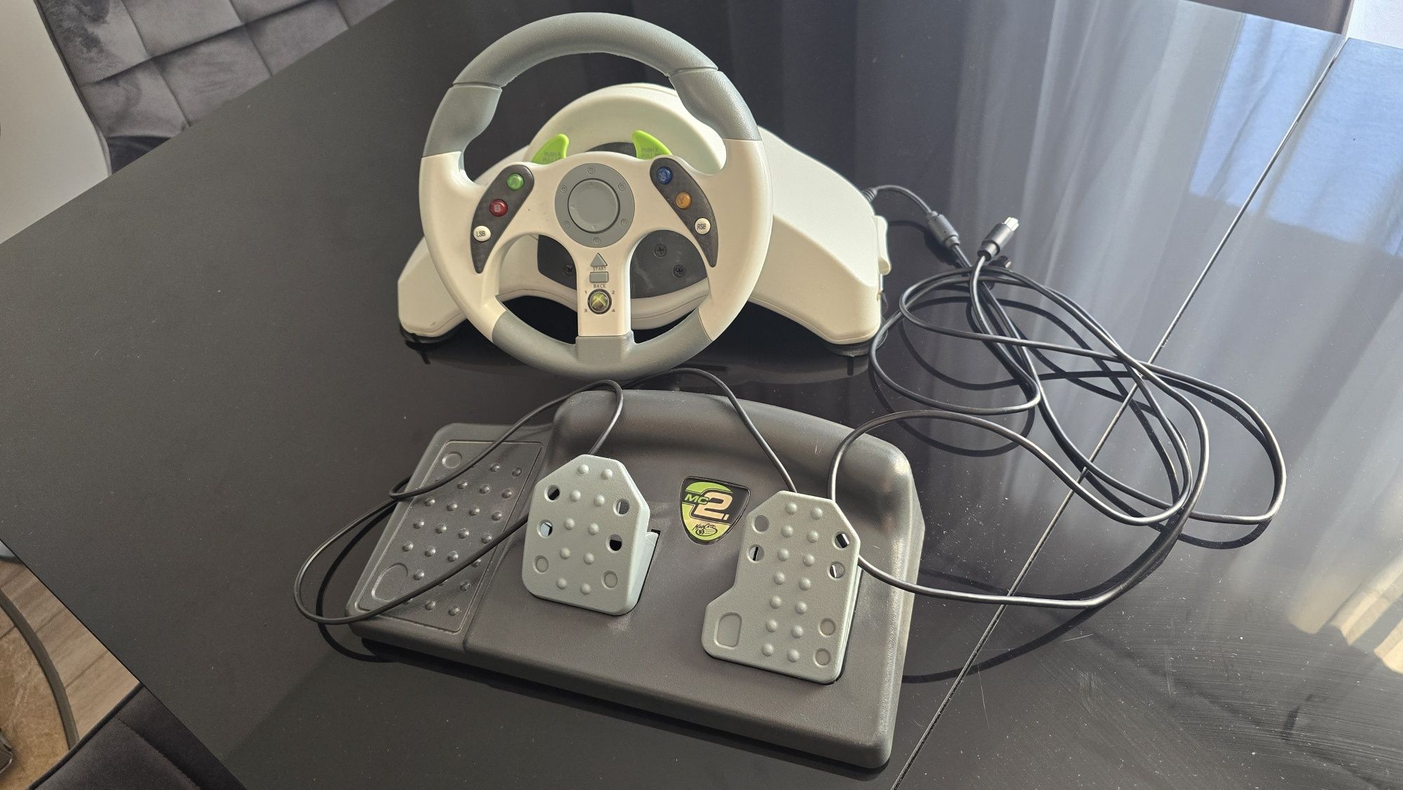 Sprzedam zestaw Xbox 360 + 50 gier