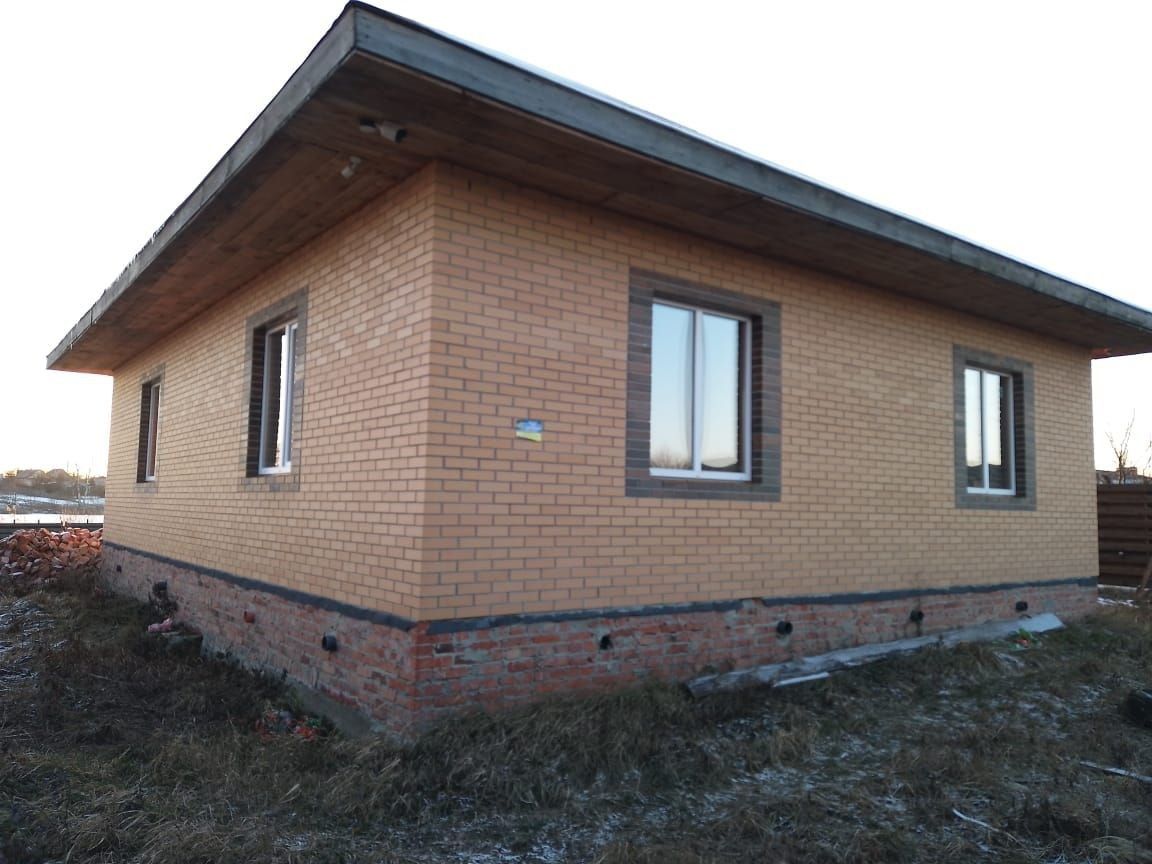 Продаж будинку район Басів