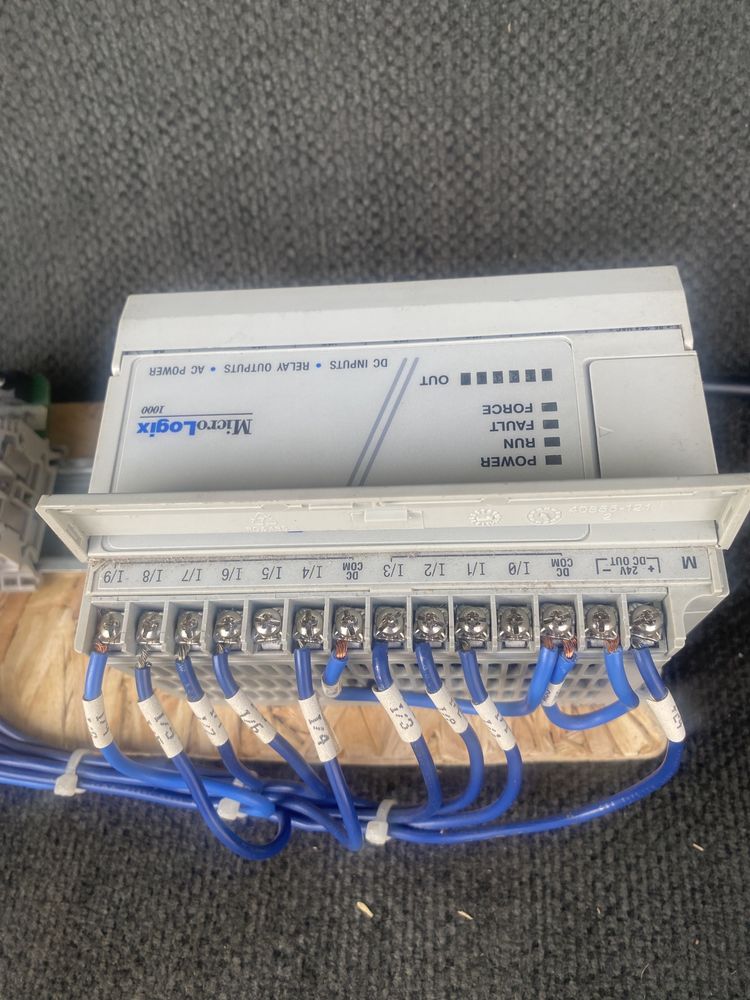 Allen Bradley контроллер