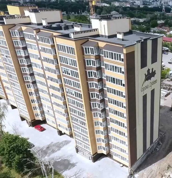 Продам 48 кв.м. поряд з центром
