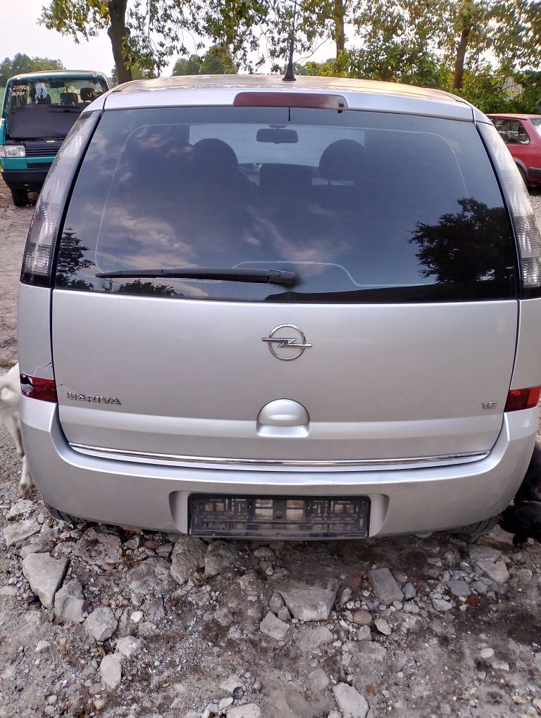 Zderzak tył opel Meriva a z157