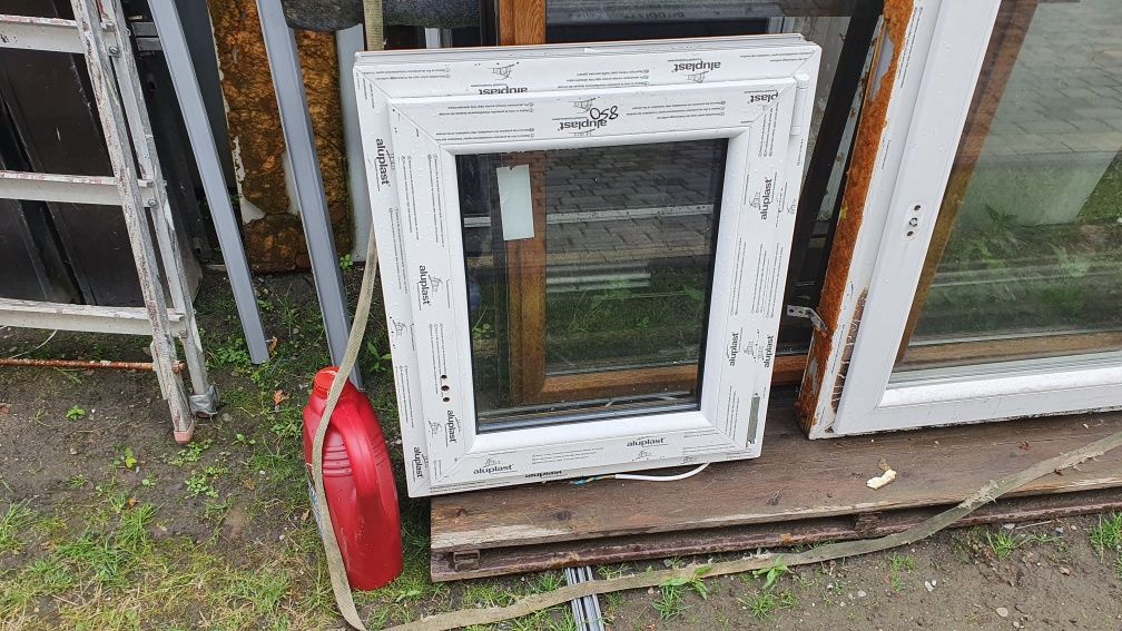Okno PCV  nowe  szer 60,2 wys 70,