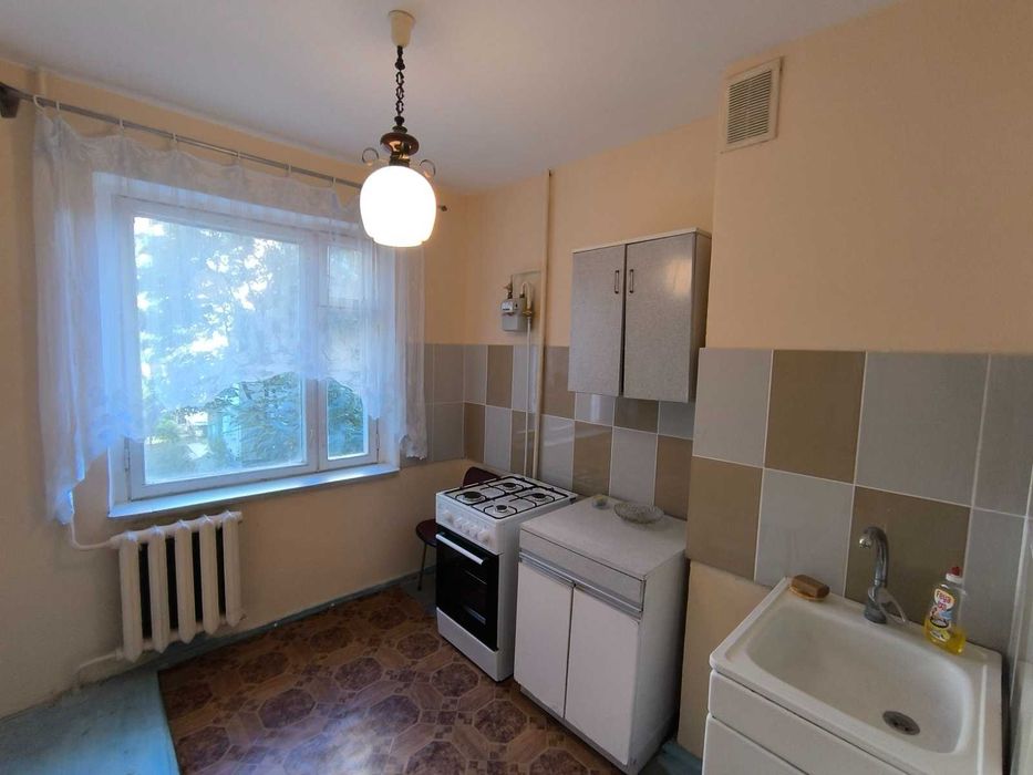 Продам 2-х комнатную  чешку на Таирова. Киевский рынок. Глушко.