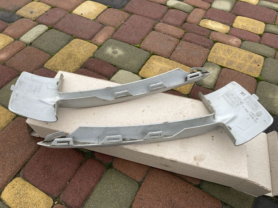 Накладка на решотку переднего бампера bmw x5 F15, правая и левая