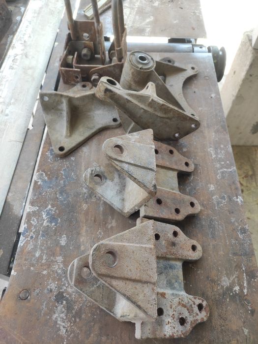 Кронштейни Газель