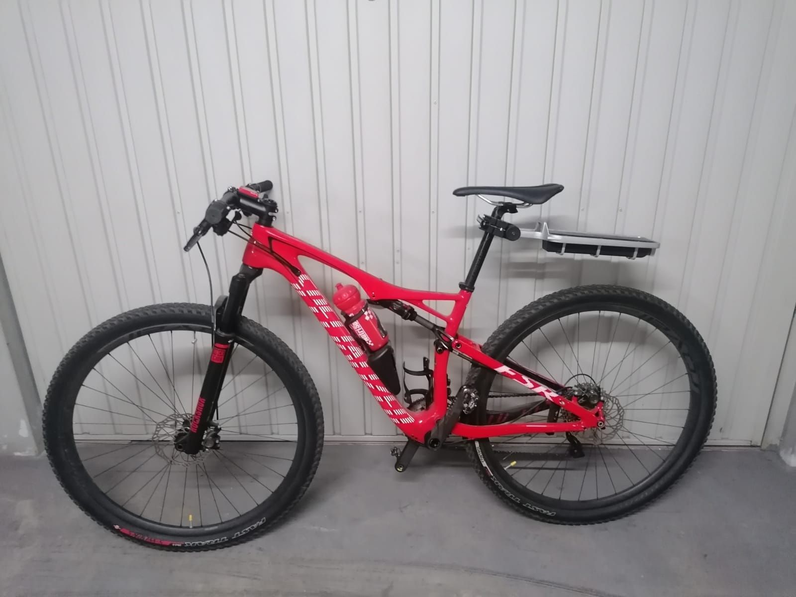 Bicicleta Specialized Epic Expert Carbon 29