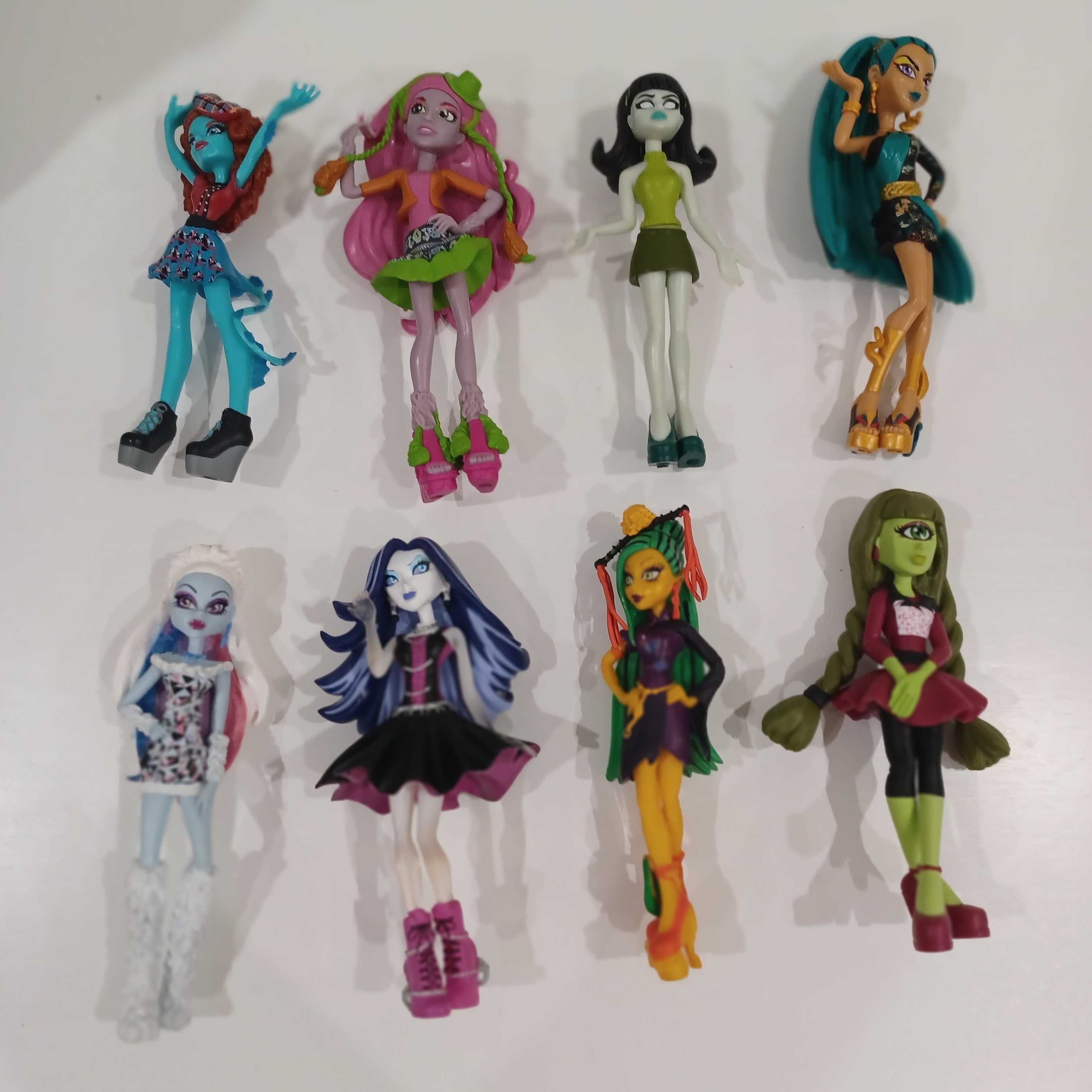 Coleção de bonecos monster high