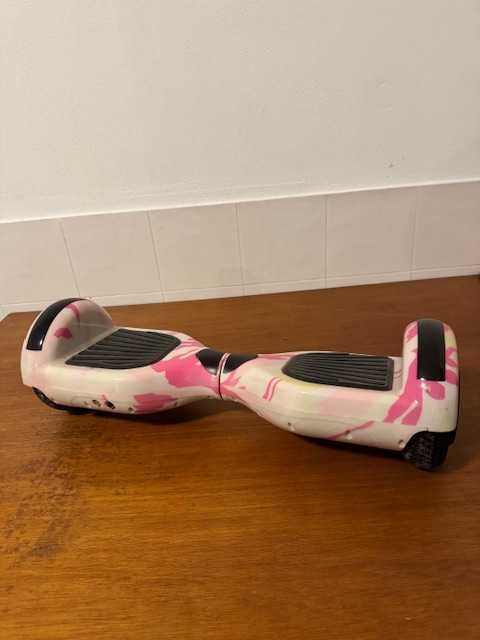 Dois Hoverboards à Solta – Prontos para Nova Aventura!