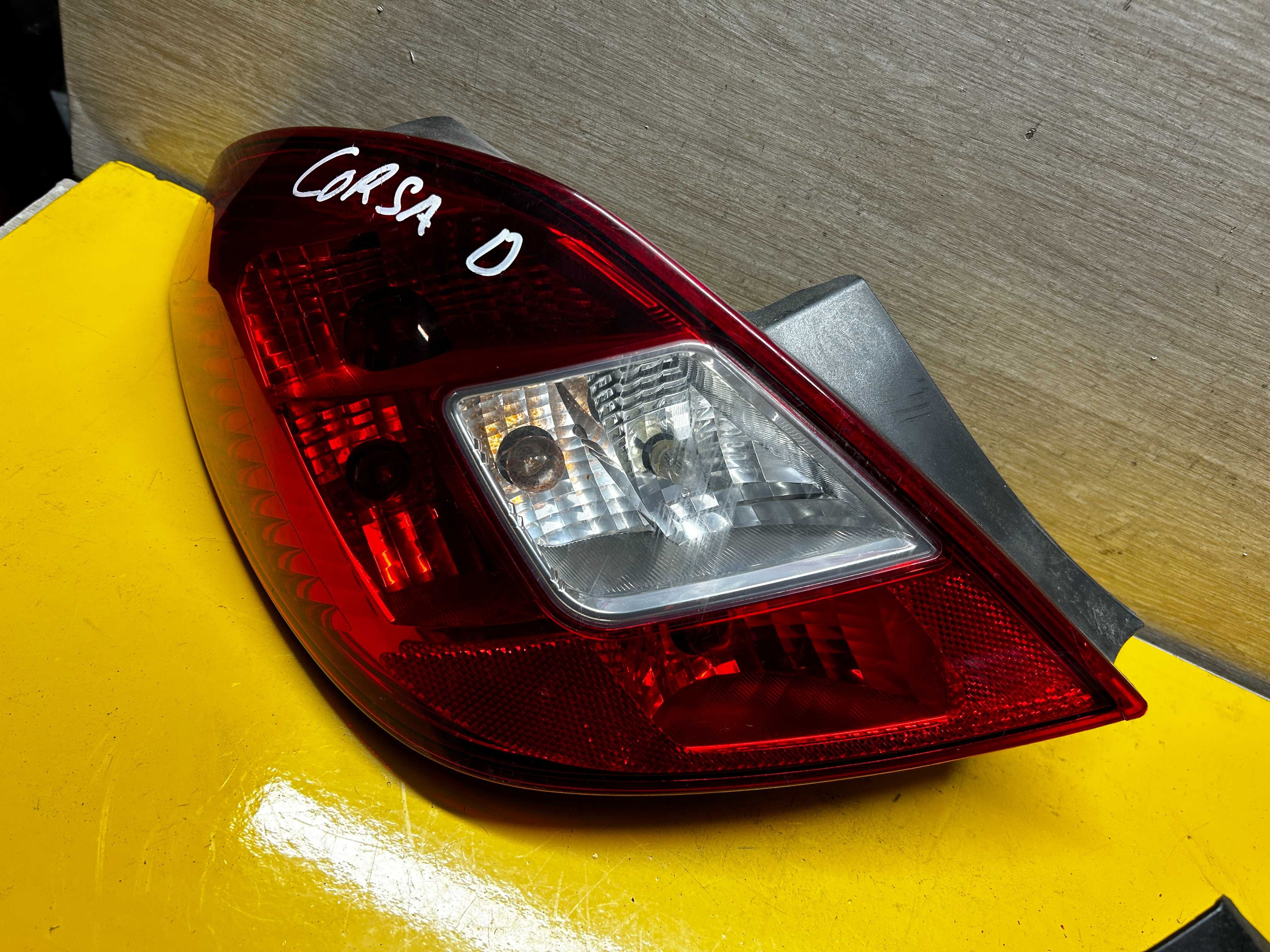 Стоп фонарь задній лівий правий Opel Corsa D 5D 2006-2011