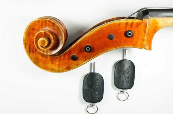 Cravelha (key Peg violoncelo)
